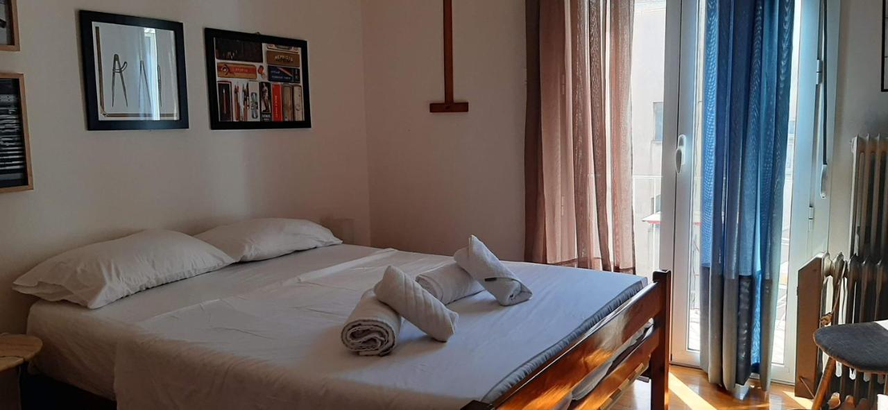 Central Museum Comfort Appartment Atene Esterno foto